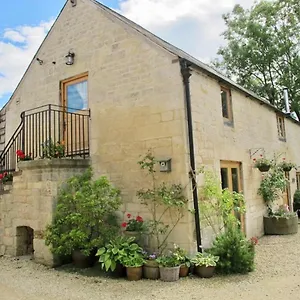 The Cider Barn - Spacious First Floor Set Within Barn Conversion Apartment