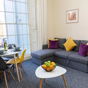 montpellier-villas-cheltenham.tophotelsbath.com/