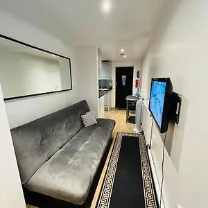 exclusive-private-one-bedroom-suite.cambridgehotelsuk.com/